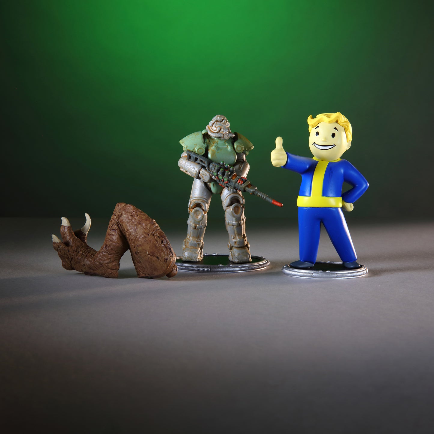 Fallout T-51 and Vault Boy (Classic) Mini Figure Set