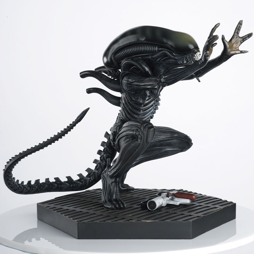 Alien Vent Attack Xenomorph