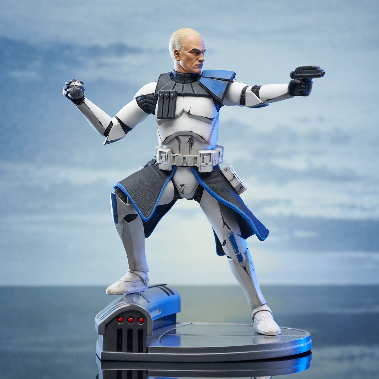 1/7th Premier Clone Wars Rex Statue