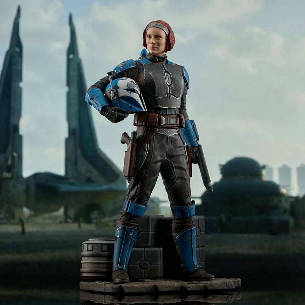 Diamond Star Wars 'The Mandalorian' Bo Katan Statue